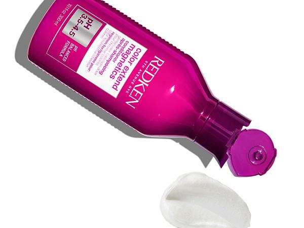 Load image into Gallery viewer, Redken Color Extend Magnetics Conditioner 300ml
