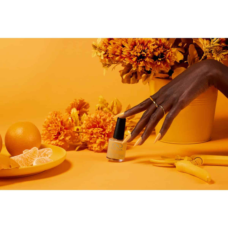 Load image into Gallery viewer, CND Vinylux Long Wear Nail Polish Among The Marigolds 15ml
