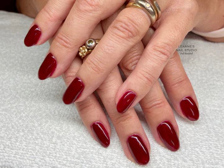 Load image into Gallery viewer, CND Vinylux Long Wear Nail Polish Cherry Apple 15ml
