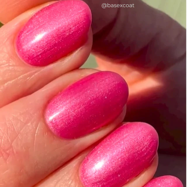 Load image into Gallery viewer, CND Vinylux Long Wear Nail Polish Happy Go Lucky 15ml
