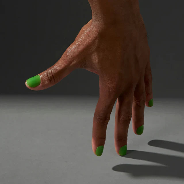 Load image into Gallery viewer, CND Shellac Gel Polish Meadow Glow 7.3ml
