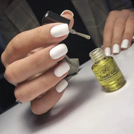 Load image into Gallery viewer, Famous Names Dadi Oil 95% Organic Nail Treatment 3.75ml
