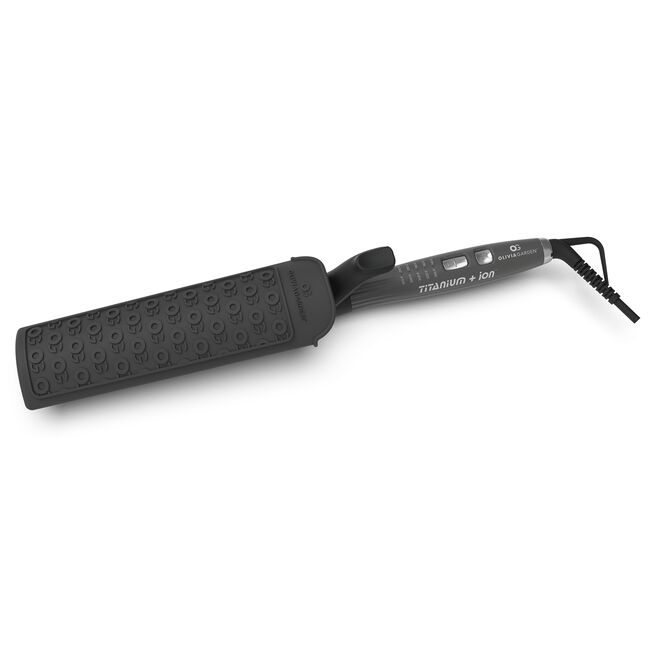 Load image into Gallery viewer, Olivia Garden Professional Titanium + Ion Curling Iron 38mm
