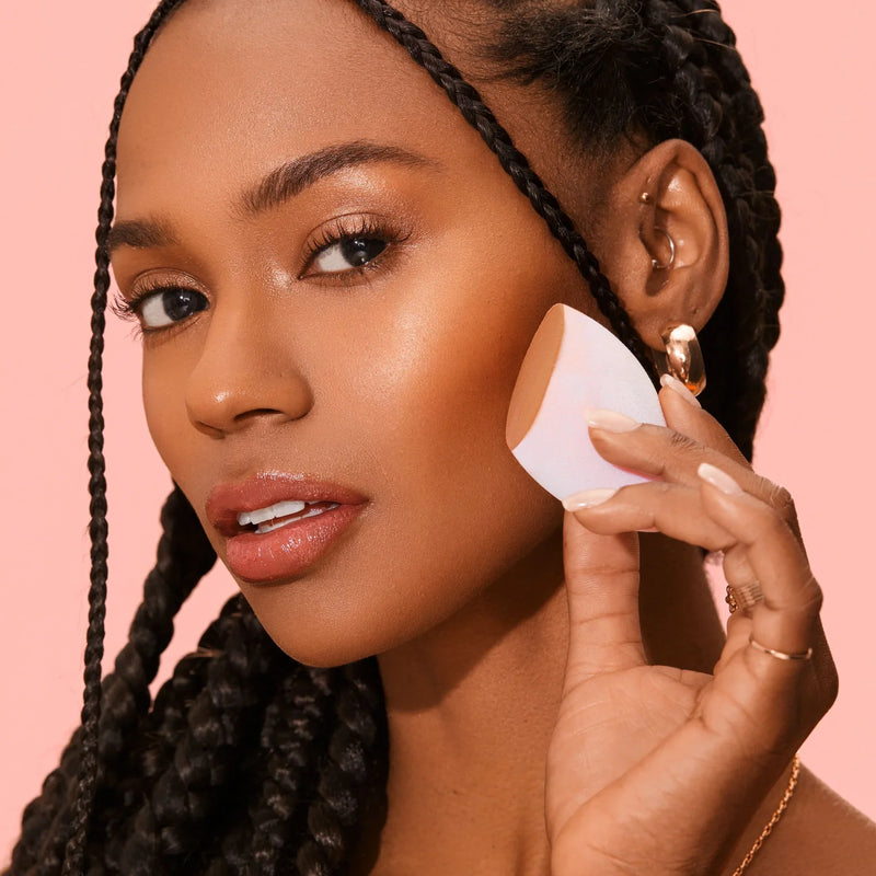 Load image into Gallery viewer, Real Techniques Miracle Powder Sponge
